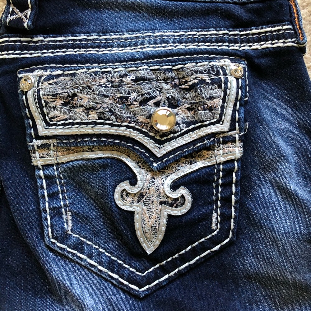 GUC Rock Revival size 30 Betty mid rise skinny